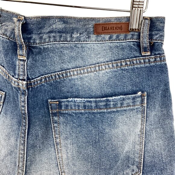 BlankNYC Hi Rise Distressed Denim Shorts Women's Size 28 Raw Hem‎ Jean Shorts - Picture 8 of 9